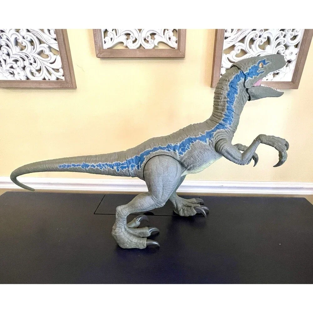 Mattel Jurassic World Super Colossal Velociraptor Blue 3.5ft Dinosaur Toy GCT93
